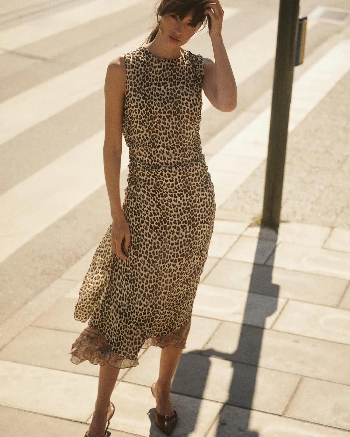 CHIFFON SLEEVELESS DRESS