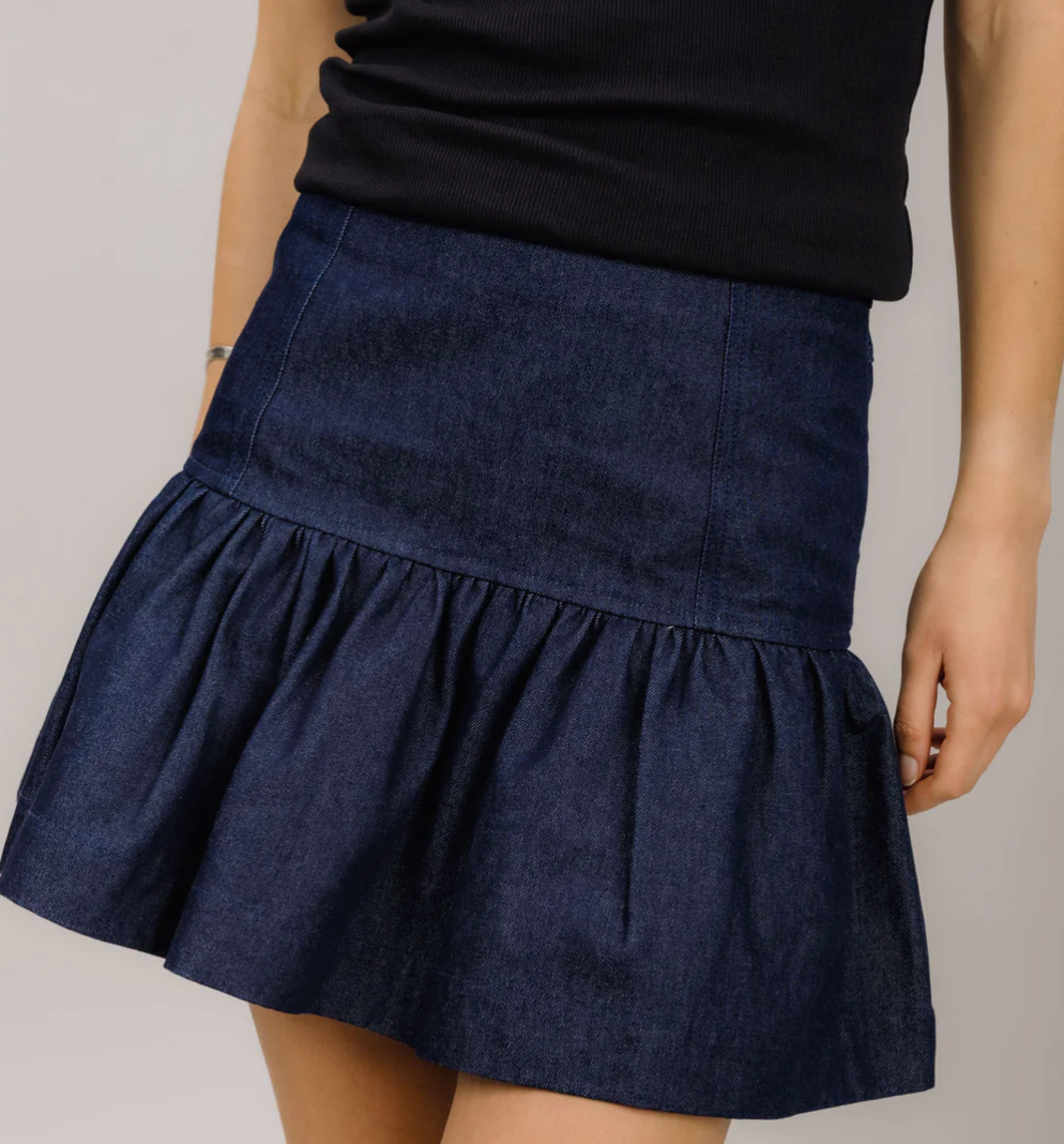 Dove skirt