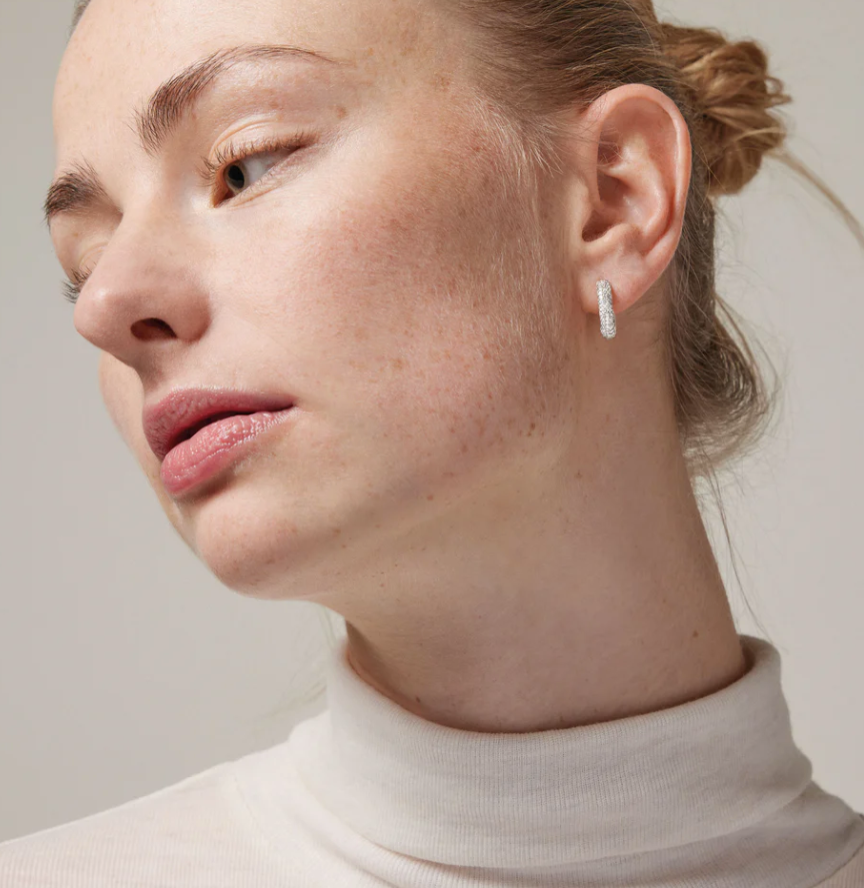 Sparkling square silver hoops - 15 mm