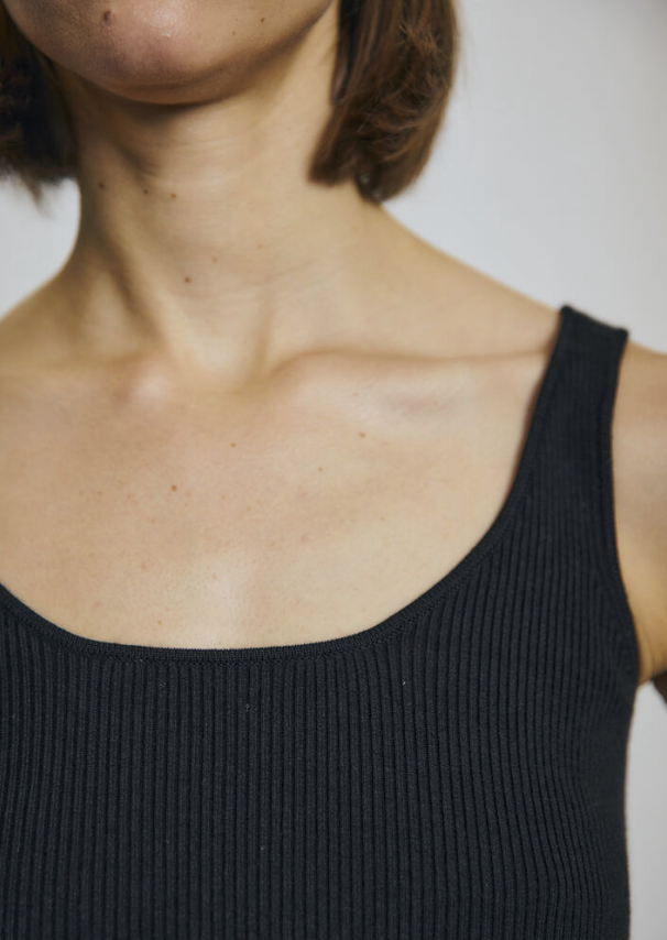 Heli singlet top