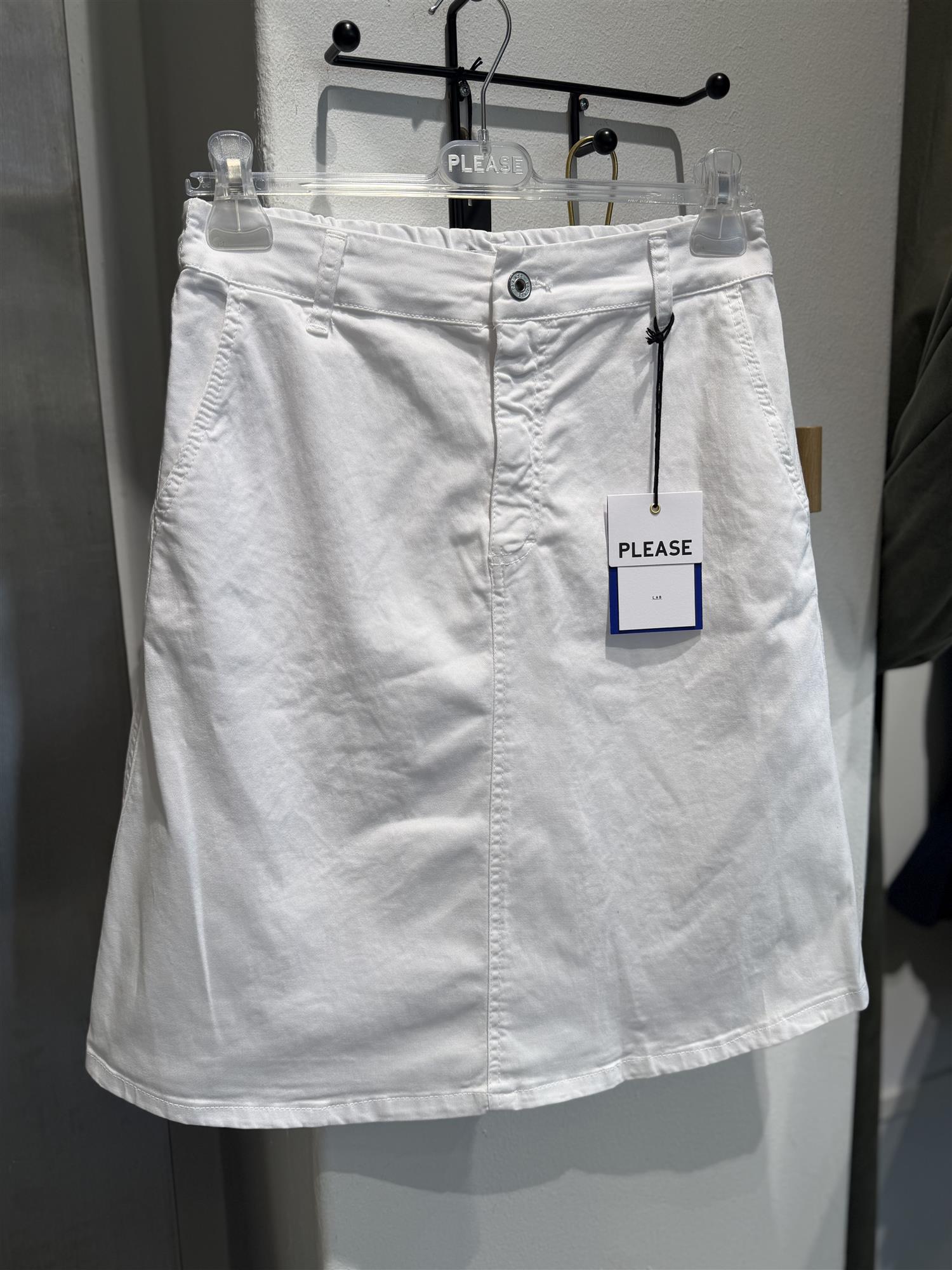 A-shape short skirt