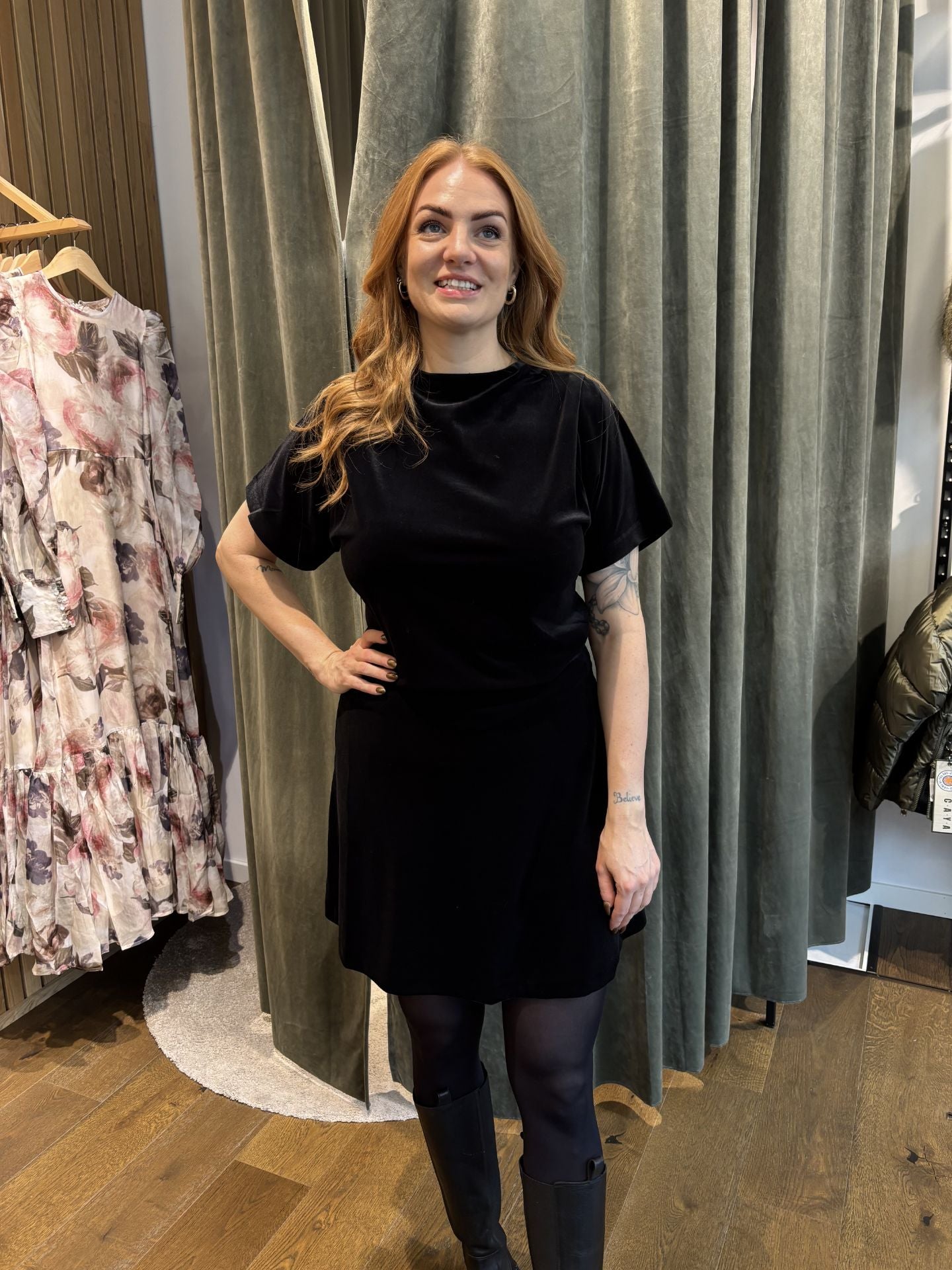 Eloise velvet skirt
