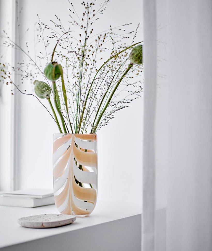 Taven Vase