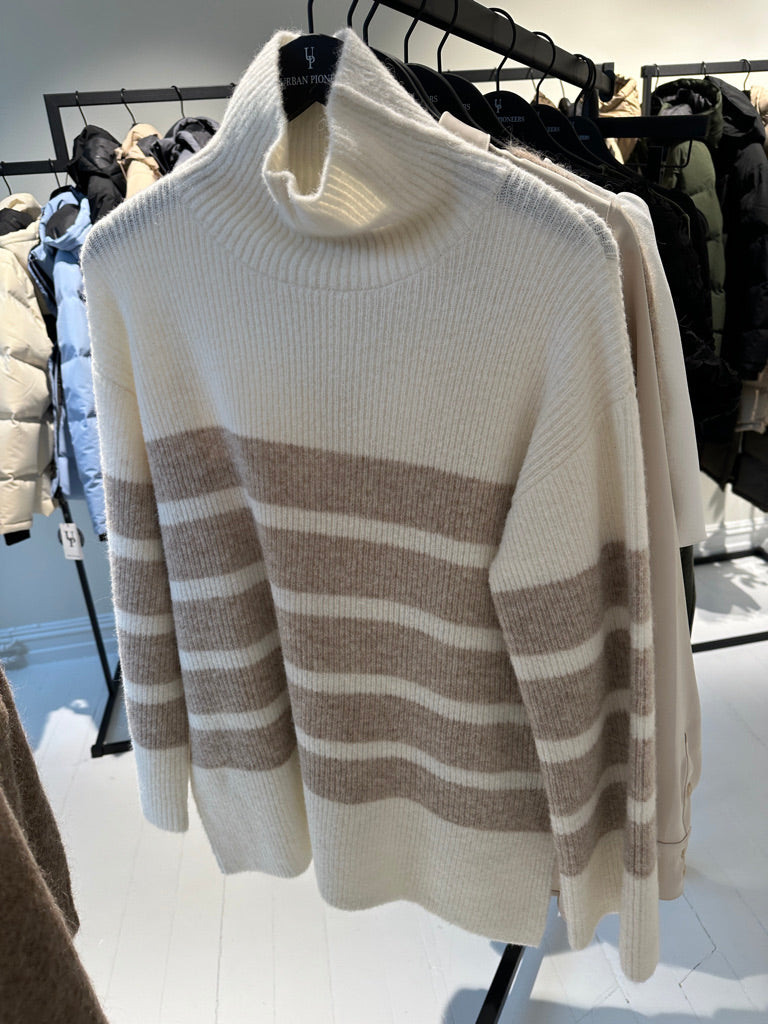 Arla Turtleneck - Cream